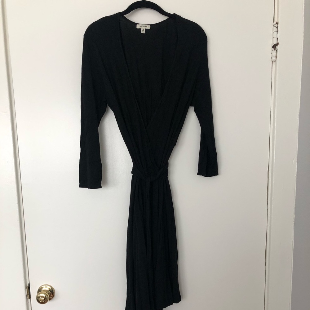 Max studio wrap dress